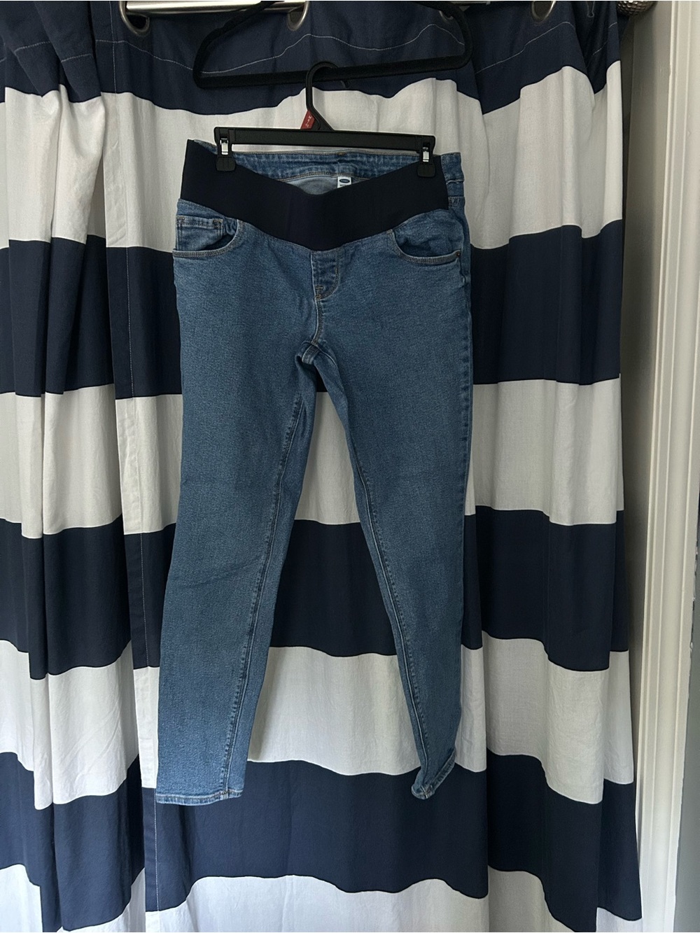 Old Navy Blue Maternity Jeggings with Navy Stretch Waistband